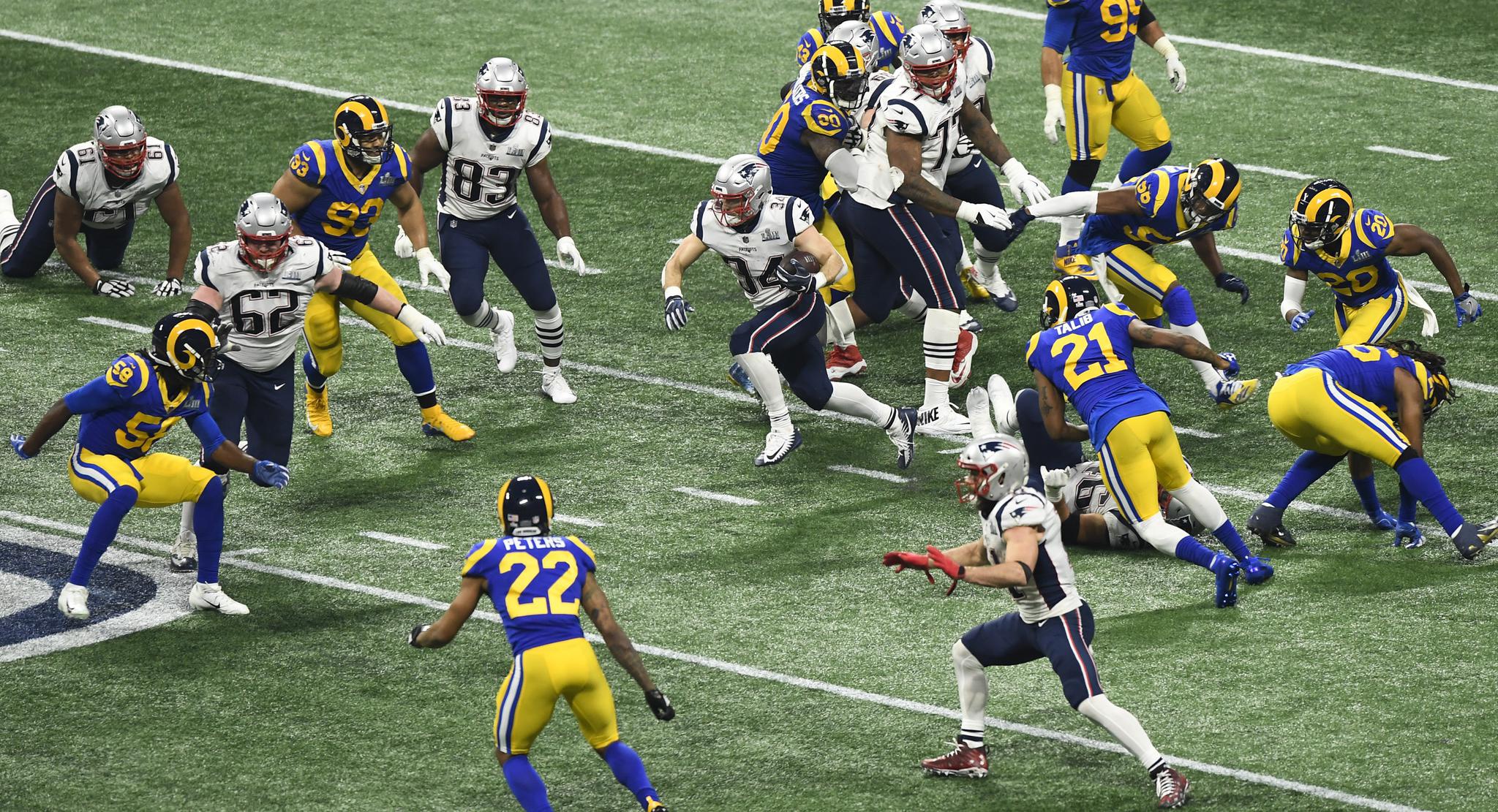 曼联与切尔西、阿斯顿维拉及竞争对手的下一个英超赛程比较