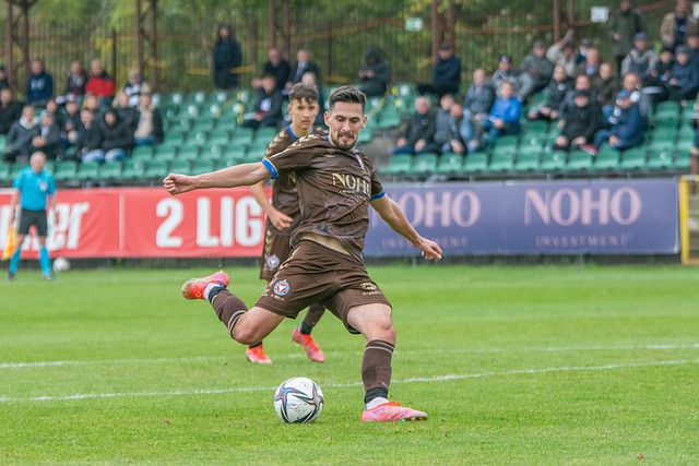 2025上海明日之星冠军杯足球赛圆满落幕，颁奖仪式进行