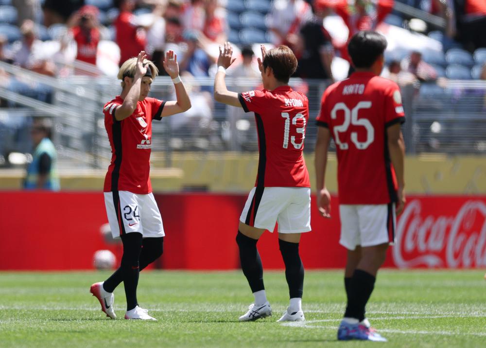 国安客战河内达万替补，据悉球员有小伤在身